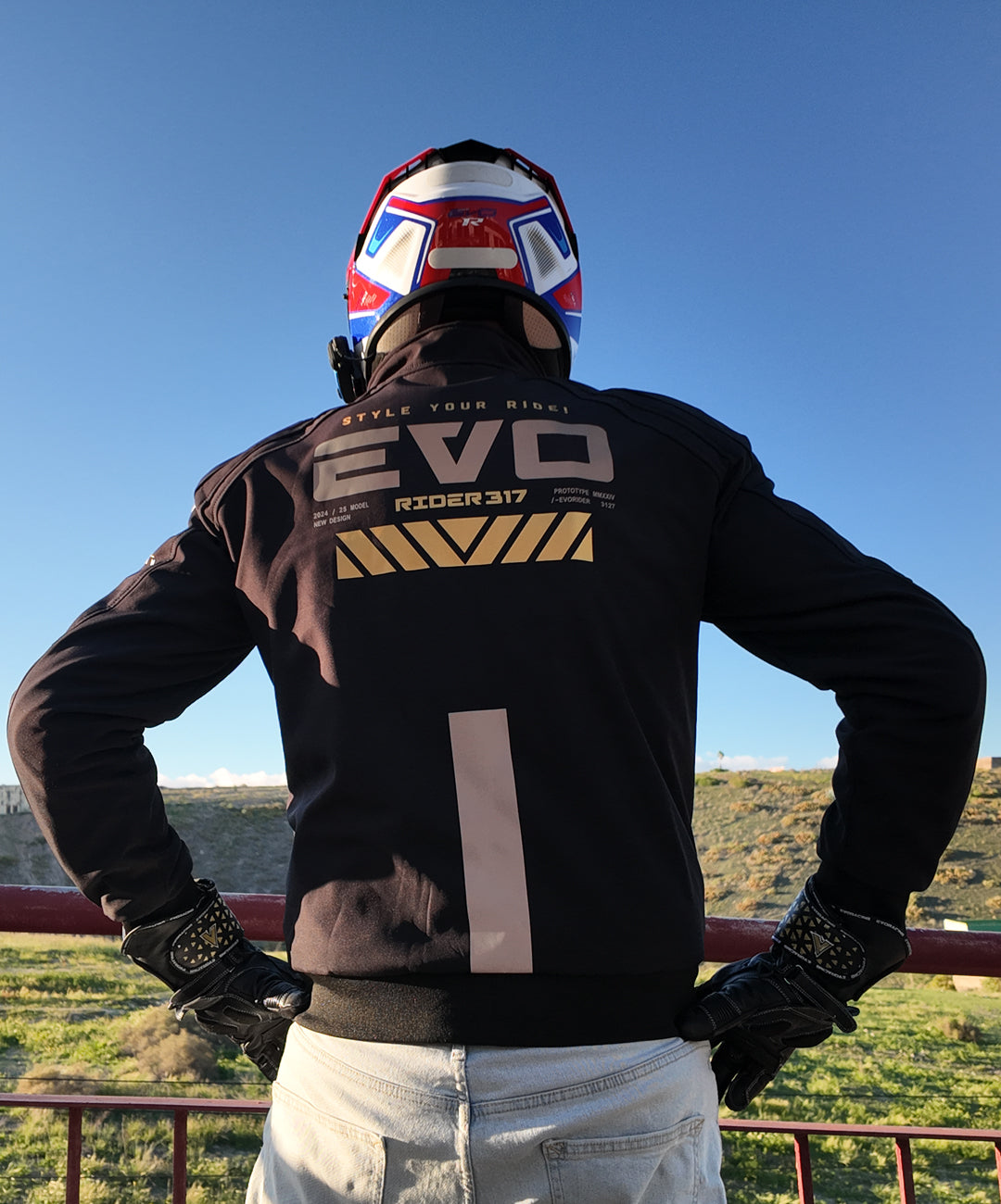 Chaqueta Softshell – Protección Total contra el Viento y la Lluvia con Ajuste a Medida 🌧️🏍️