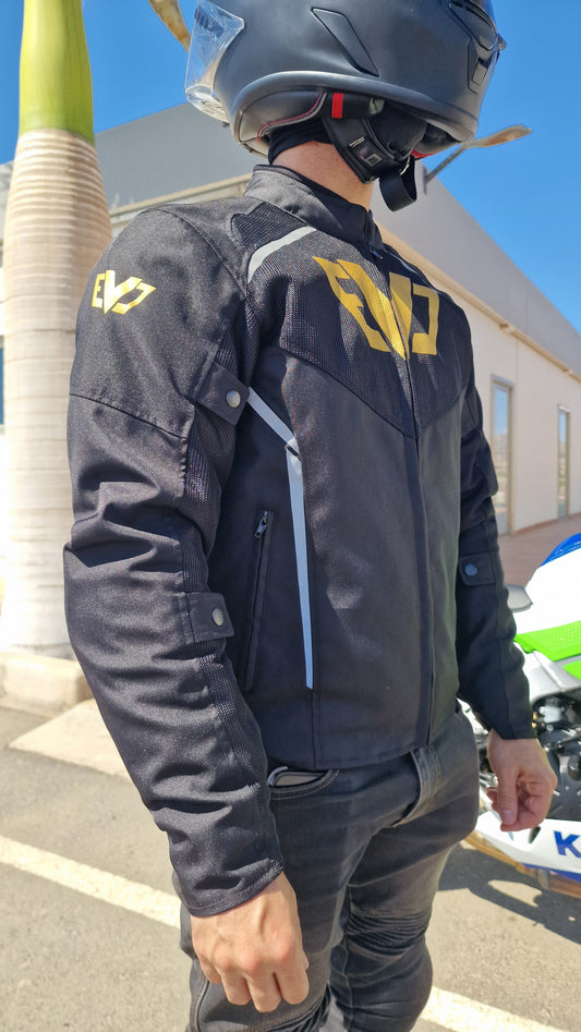 Chaqueta de Malla y Cordura – Protección, Ventilación y Ajuste Perfecto para el Verano ☀️🏍️